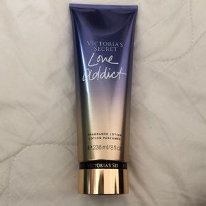 🎁3/$28🎁Love addict